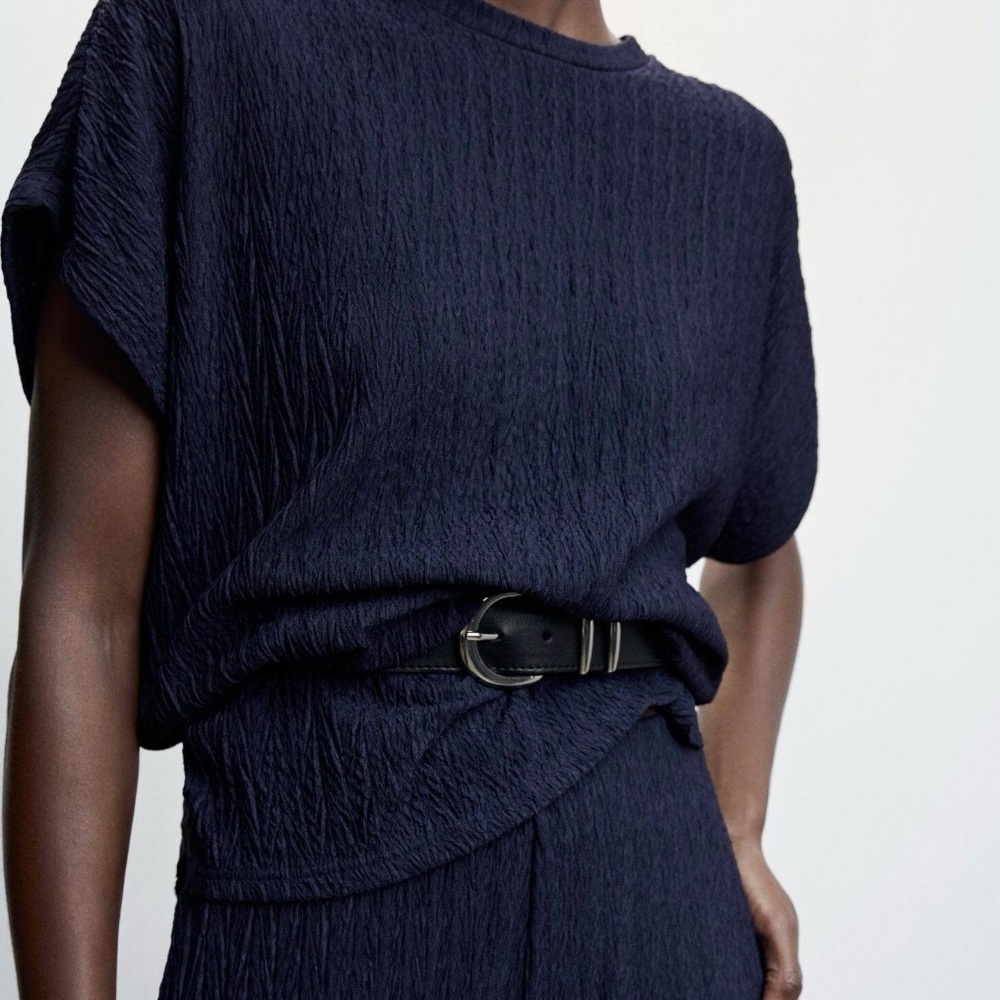 ｛Mango｝Brand New: MANGO,Testured Palazzo Tshirt, Navy blue,M size(Defective)